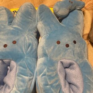 Peeps slippers nwt kids